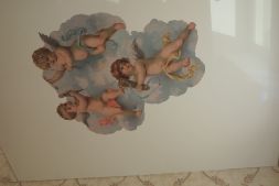 Фото: Натяжной потолок с фотопечатью с ангелами
