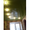 Мини-фото: Глянцевый натяжной потолок зеленый