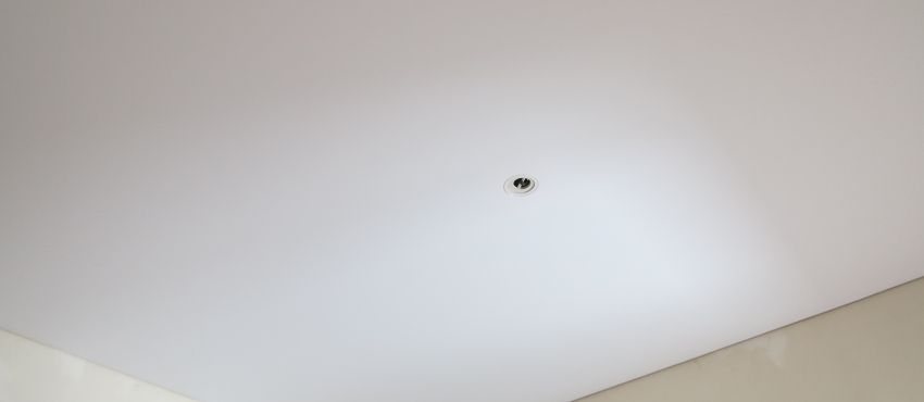 Белый матовый МSD натяжной потолок фото №1