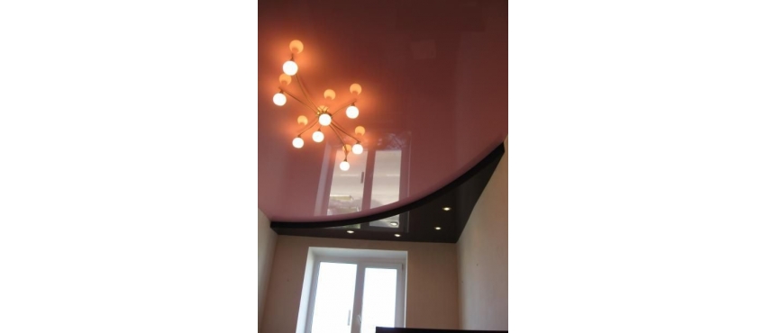 Фото: Двухуровневый натяжной потолок розово-коричневый