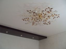 Фото: Натяжной потолок двухуровневый бело-коричневый №3