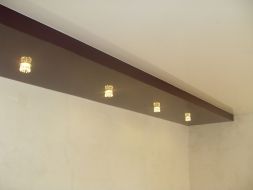 Фото: Натяжной потолок двухуровневый бело-коричневый №4